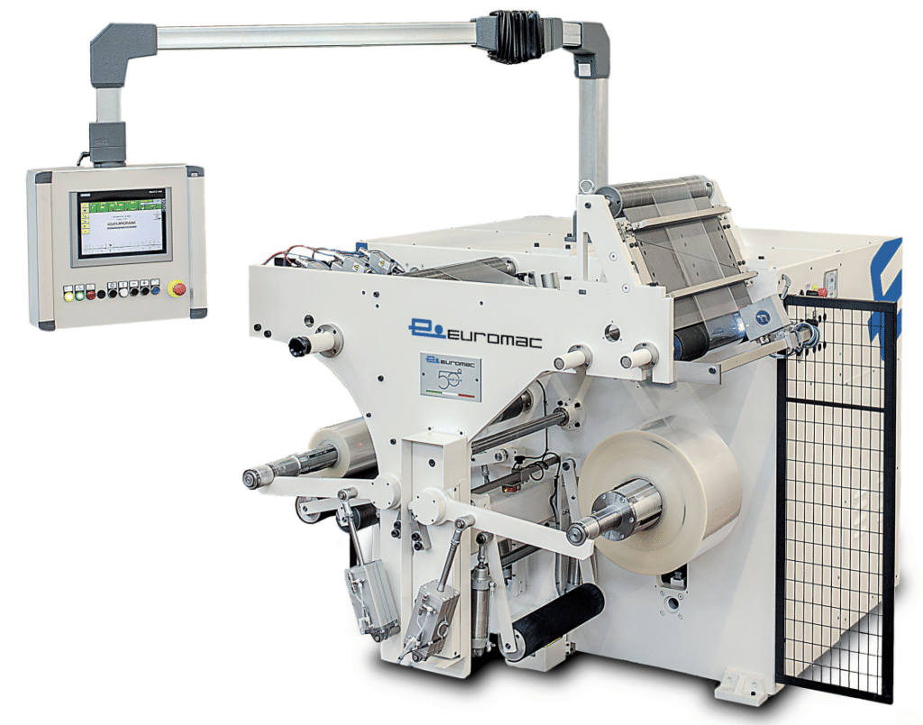 Machines for Doctoring and Rewinding of high versatility for flexible packaging materials and plastic films.